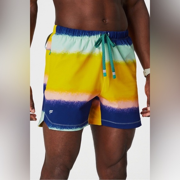 NWOT Fabletics Men’s The One Unlined 5’’ Shorts Gradient Size XL - Picture 1 of 16